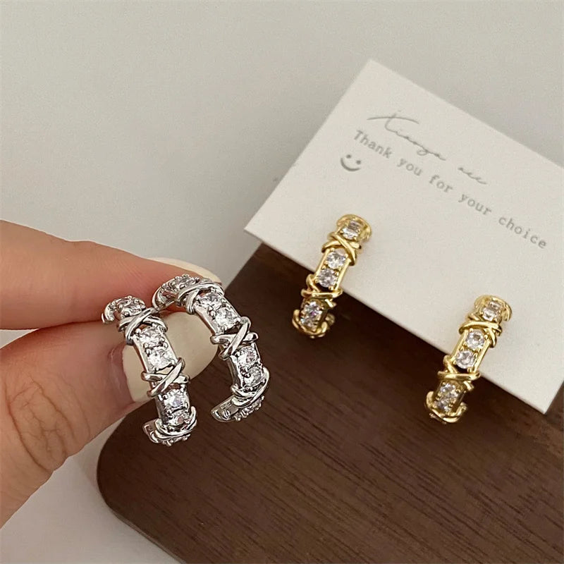 Pendientes Vintage CC Cruz con Circonitas Estilo Coreano Elegante