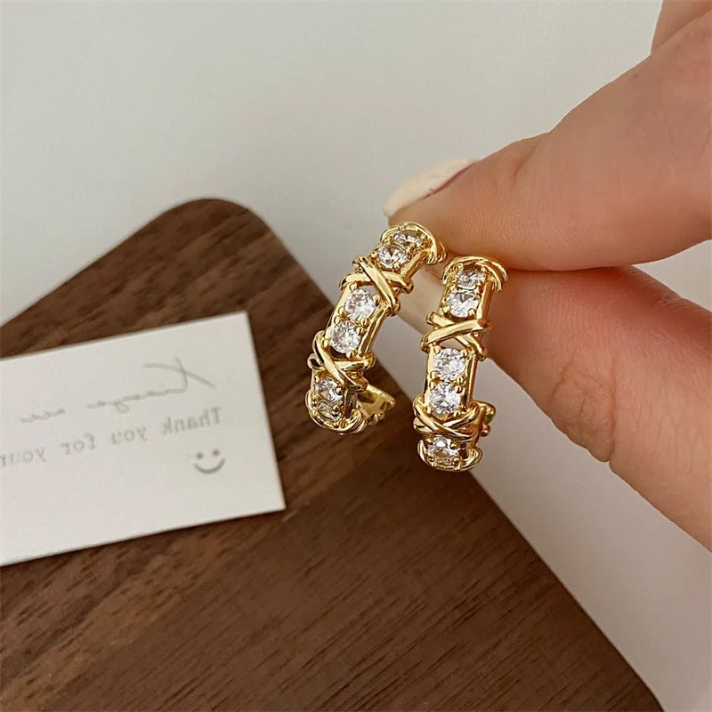 Pendientes Vintage CC Cruz con Circonitas Estilo Coreano Elegante