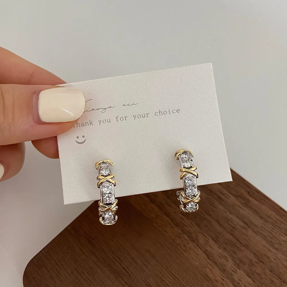 Pendientes Vintage CC Cruz con Circonitas Estilo Coreano Elegante