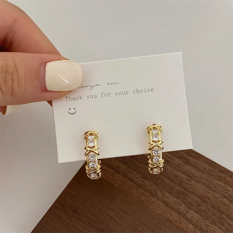 Pendientes Vintage CC Cruz con Circonitas Estilo Coreano Elegante