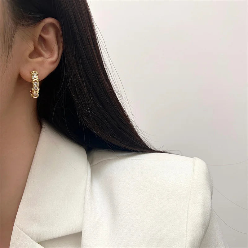 Pendientes Vintage CC Cruz con Circonitas Estilo Coreano Elegante