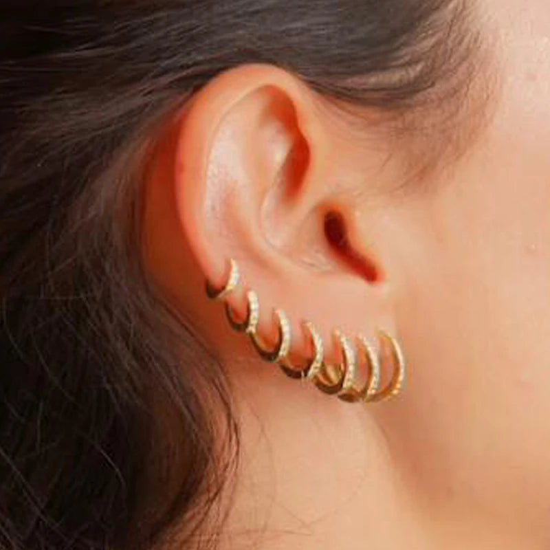Pendientes Huggie Acero Inoxidable con Circonita Mini Aros Cartílago